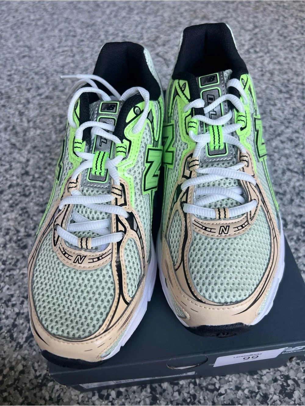 New Balance 740 - 6.5Y/8W